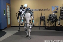 波士顿动力宣布，这款双足机器人退役，其后空翻曾震惊世界
